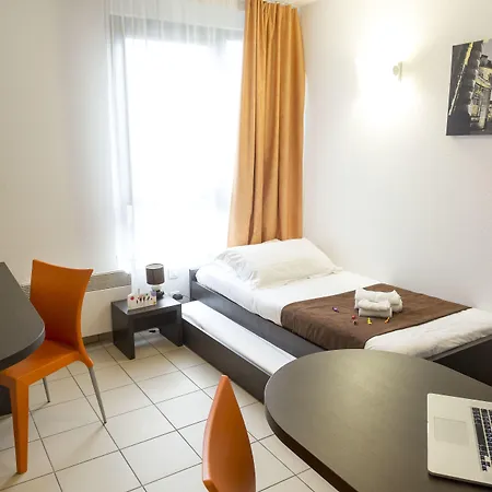 Cerise Aparthotel