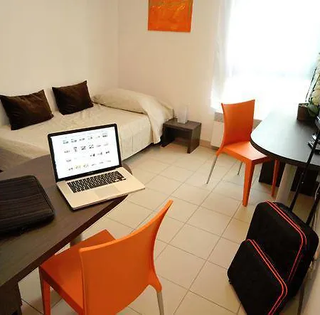 Cerise Aparthotel