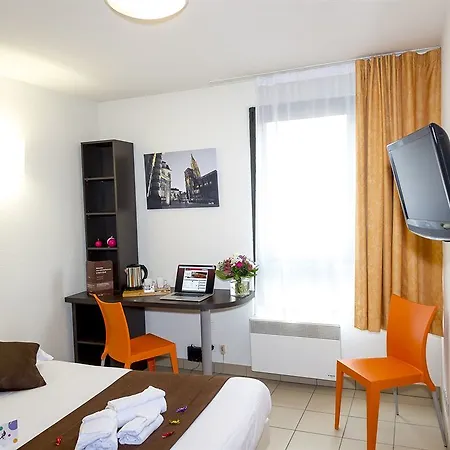Cerise Aparthotel