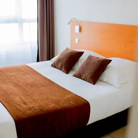 Aparthotel Cerise 3*